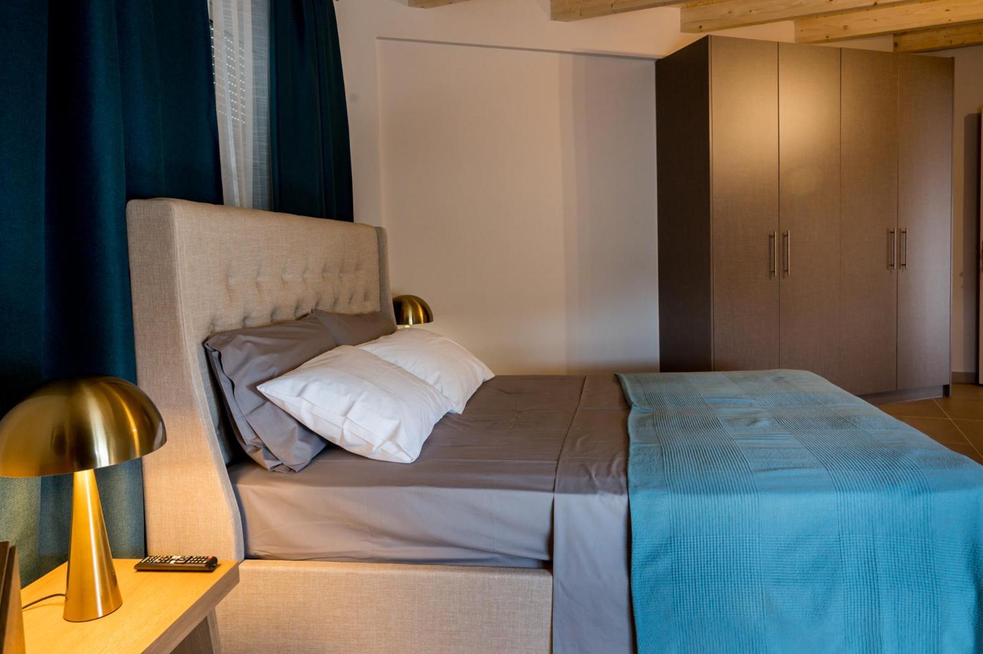 Meda Apartments Preveza Luaran gambar